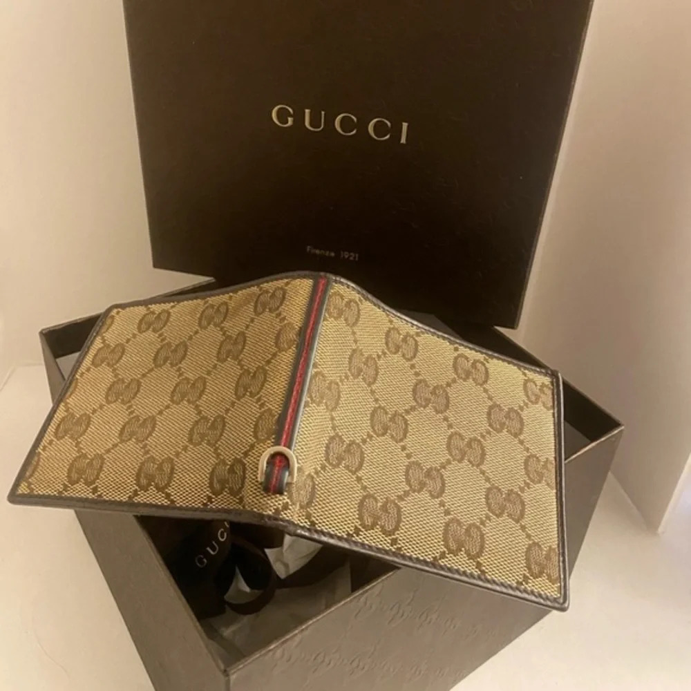 GUCCI Canvas GG Bifold Wallet